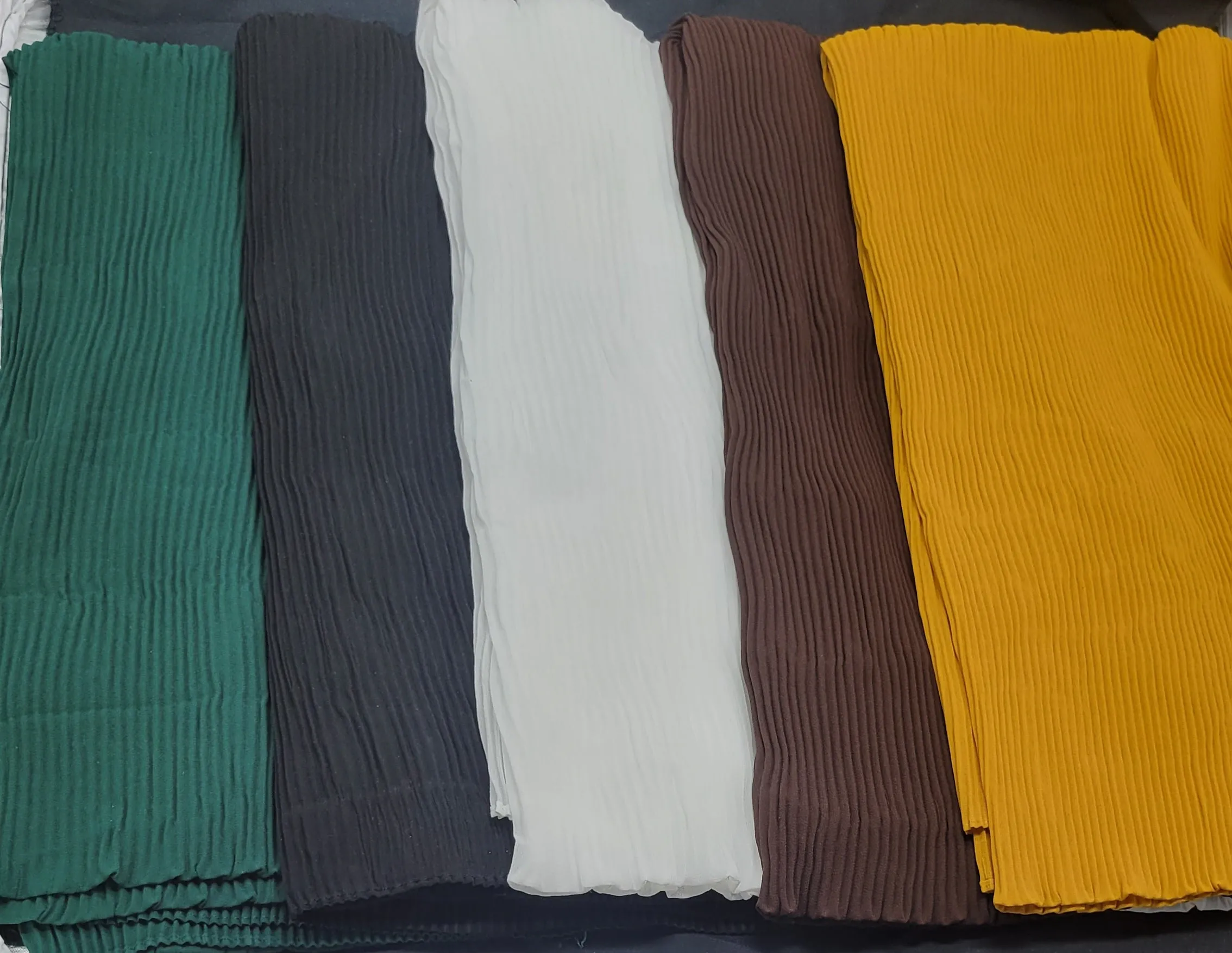 Crinkle Scarf Box