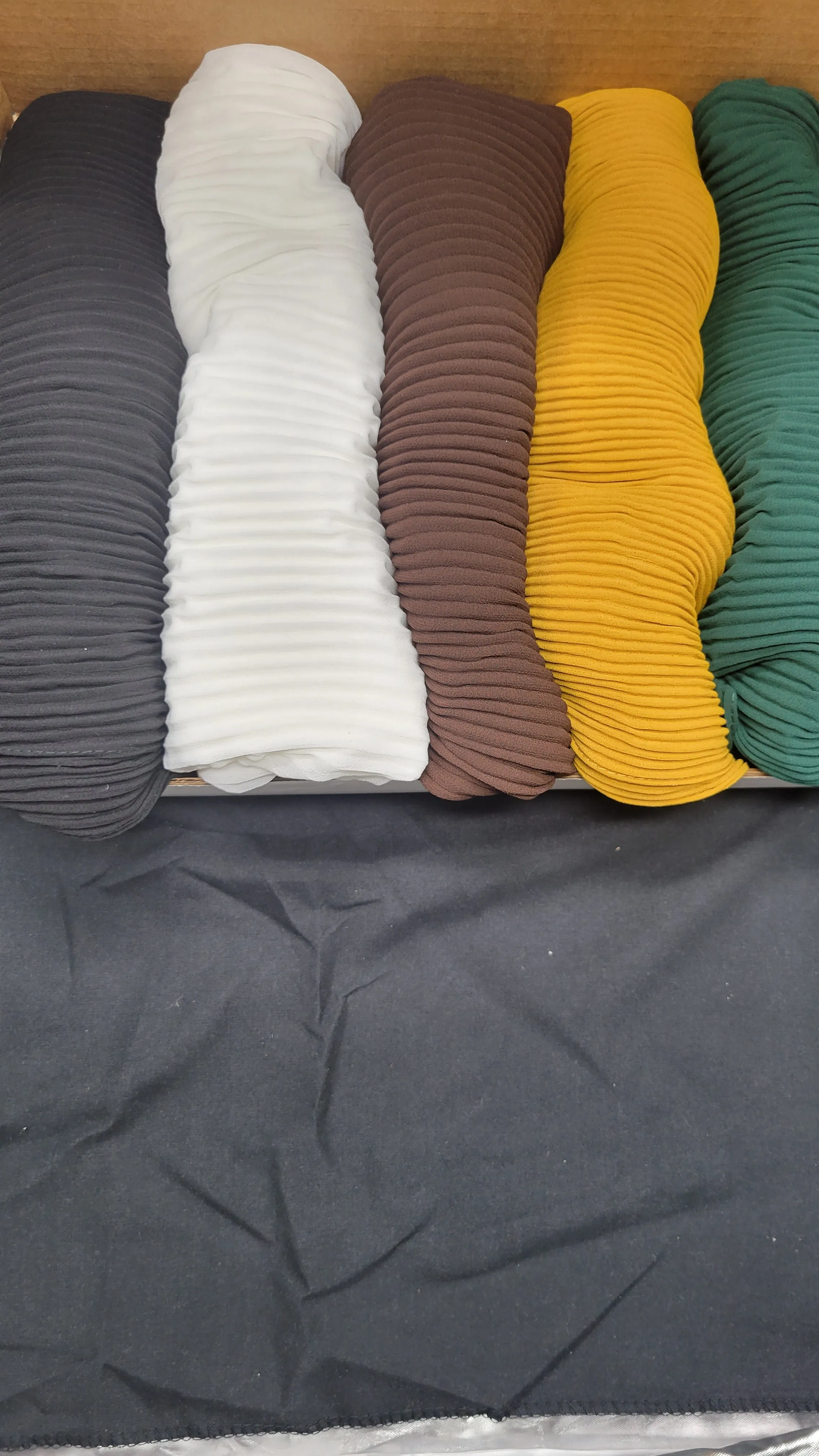 Crinkle Scarf Box
