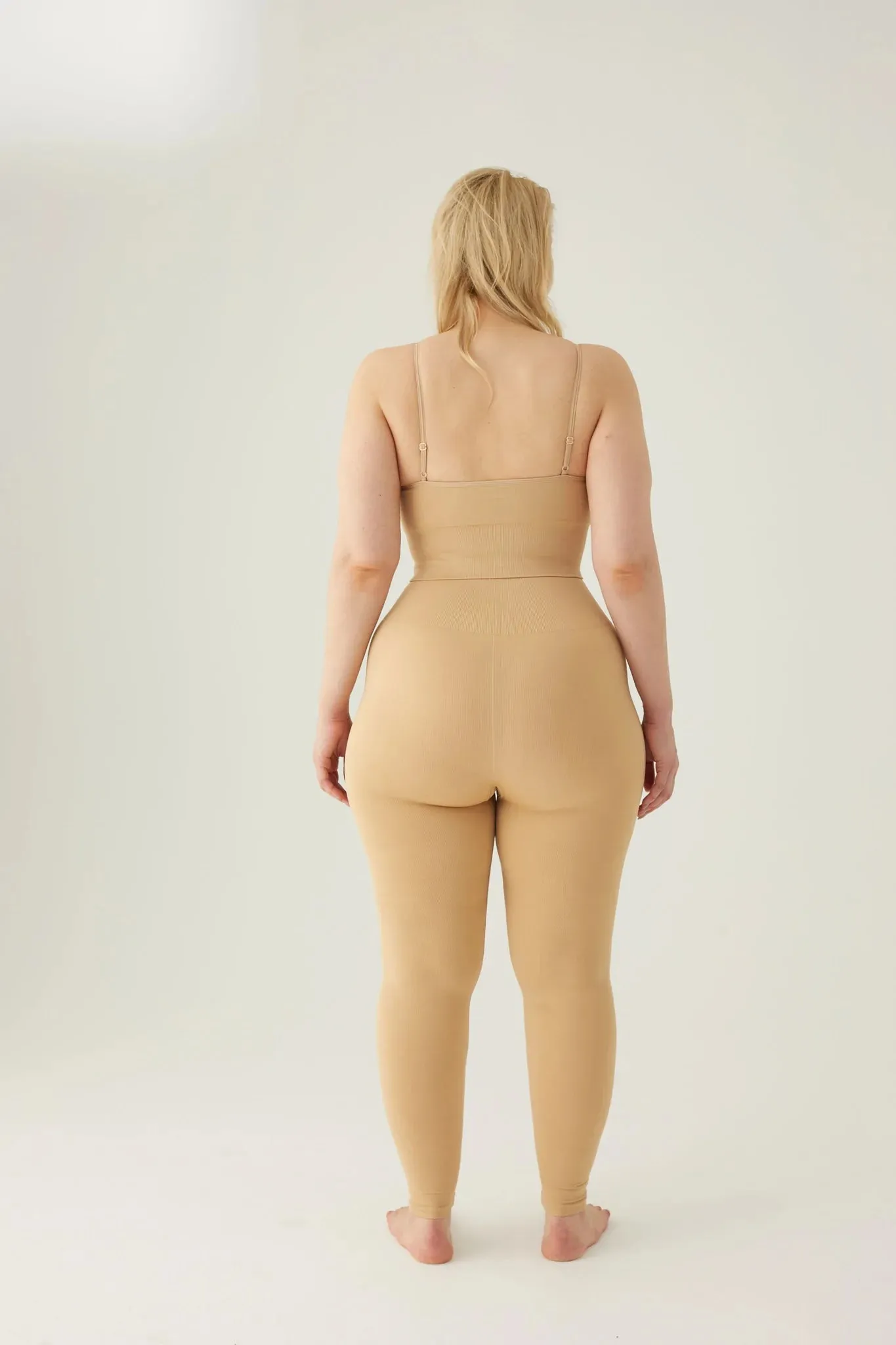 Form & Grace Seamless Leggings With Wide Waistband Latte