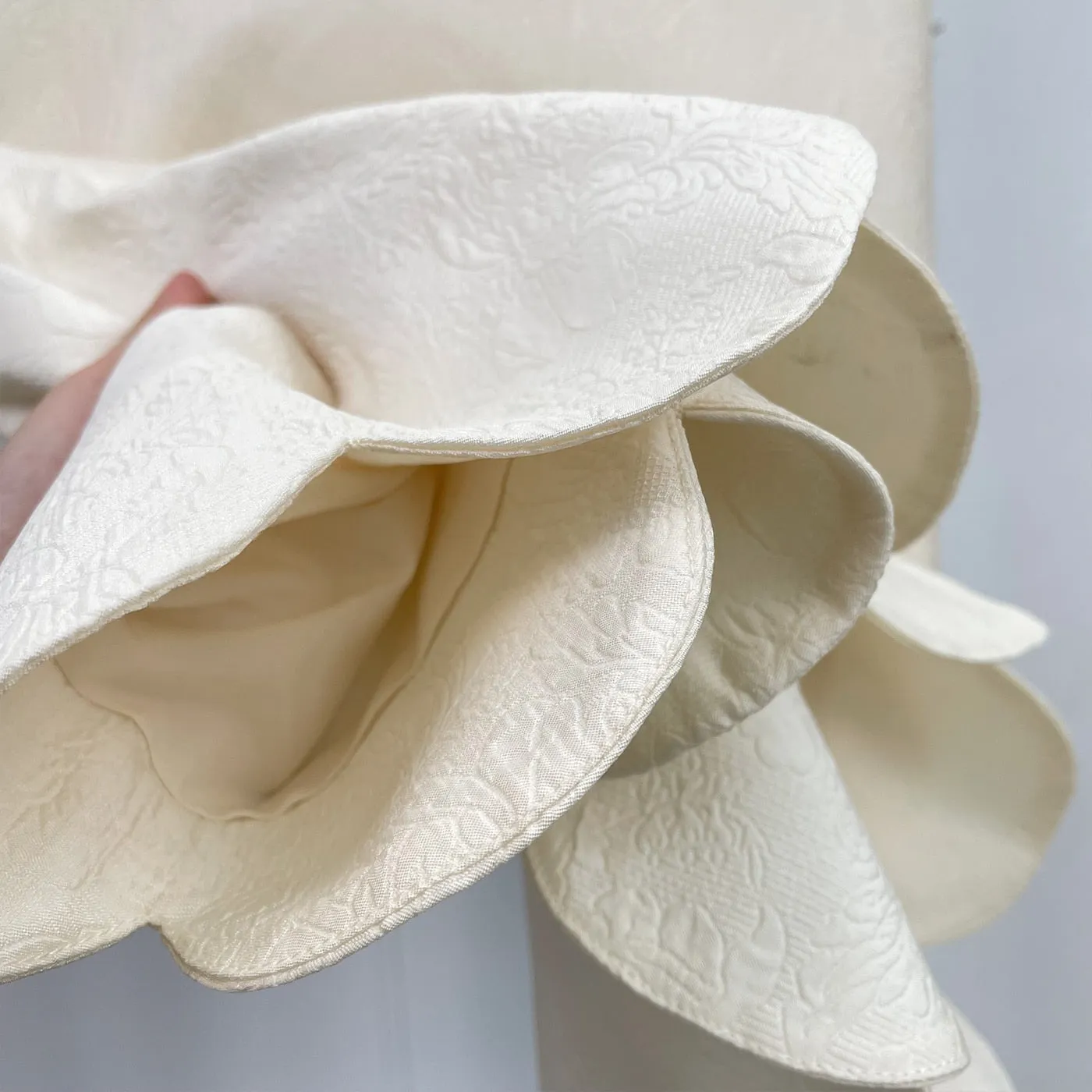 High-quality rose mesh stitching embossed elegant dress
