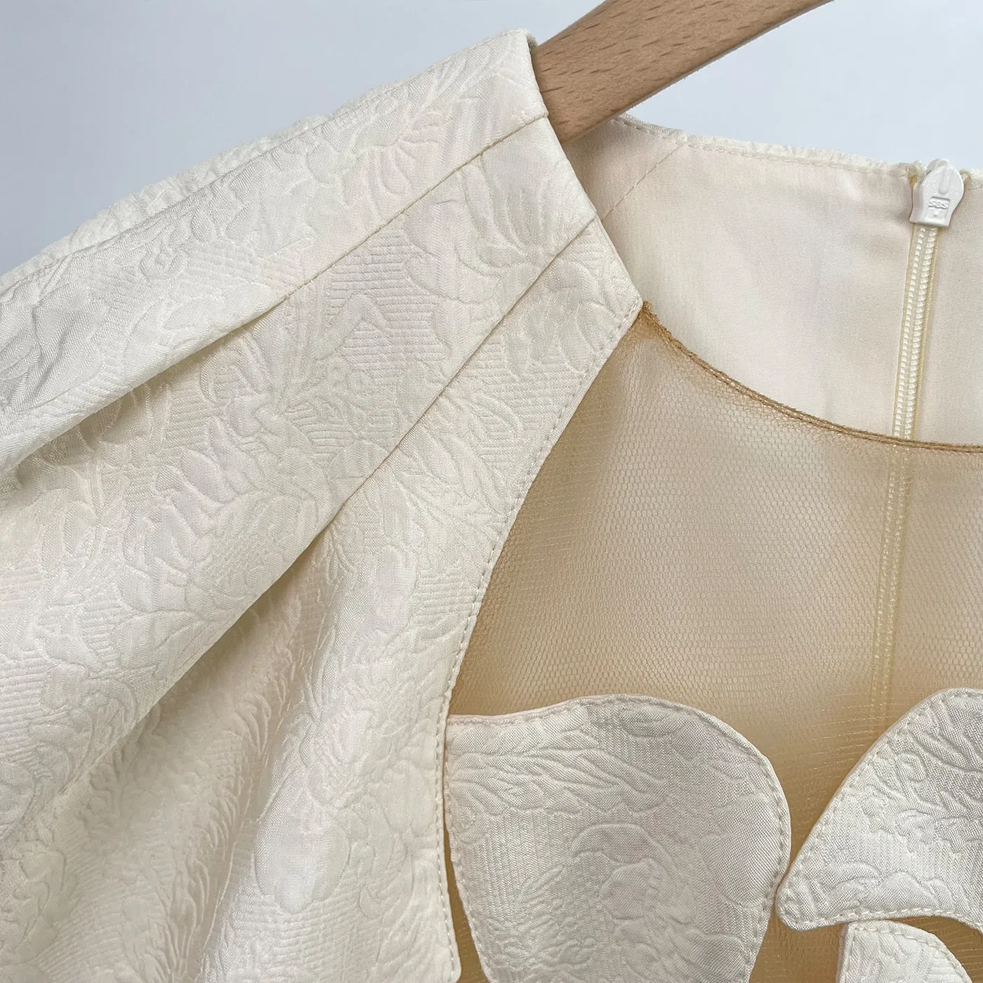 High-quality rose mesh stitching embossed elegant dress
