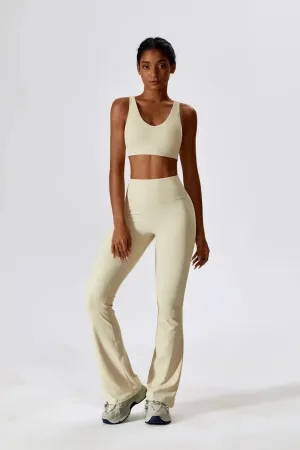 Mariuccia – Scoop neckline – Sports bra & flared leggings set