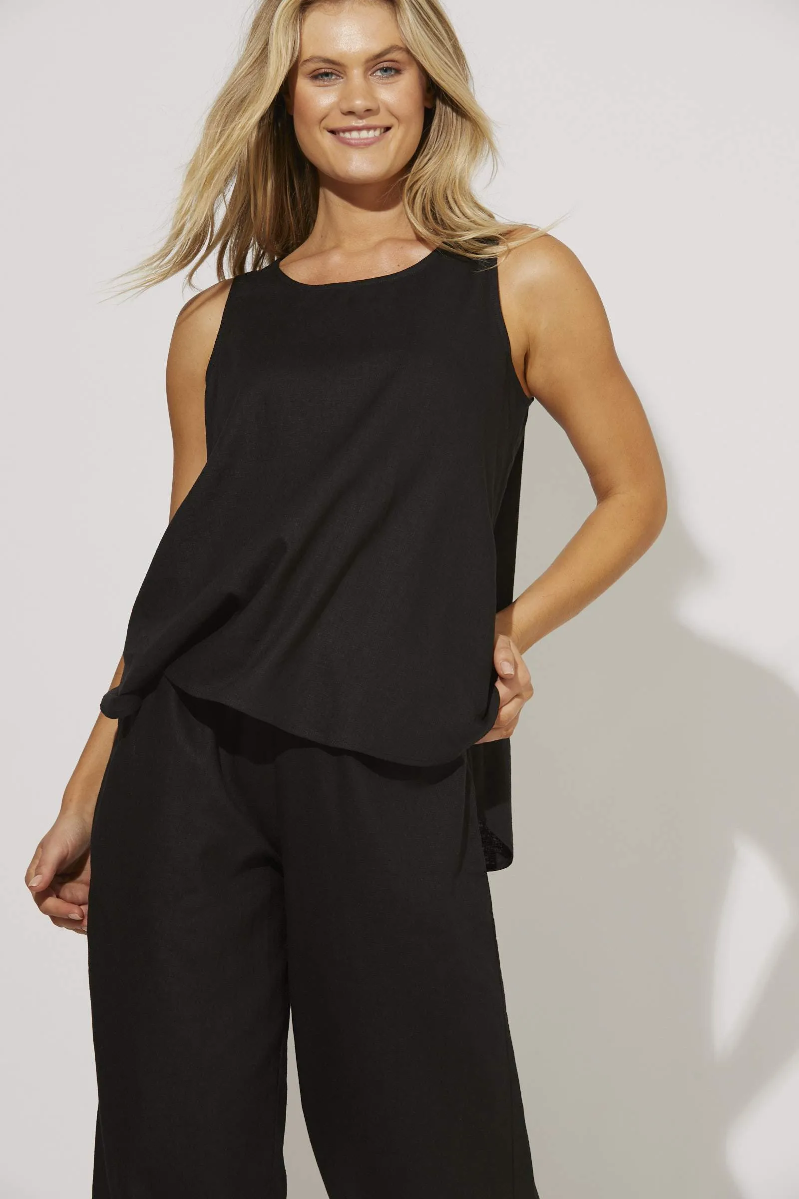Nevis Tank Black