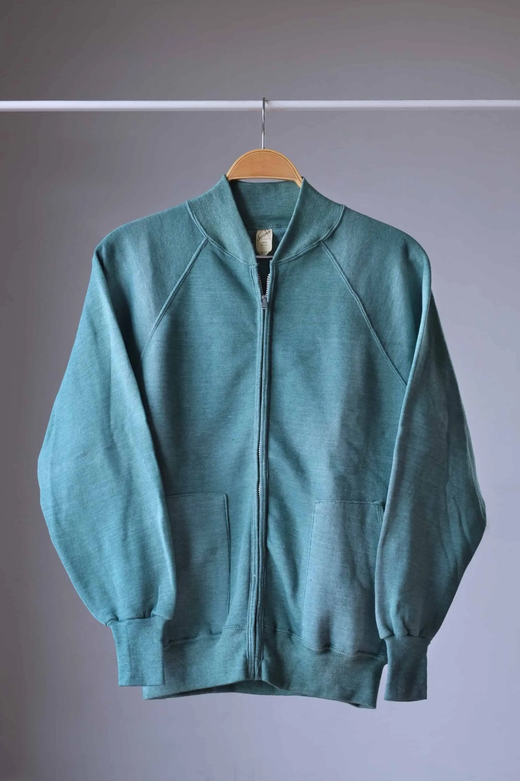 QUALITY SPORSTWEAR Zipper Sweatshirt