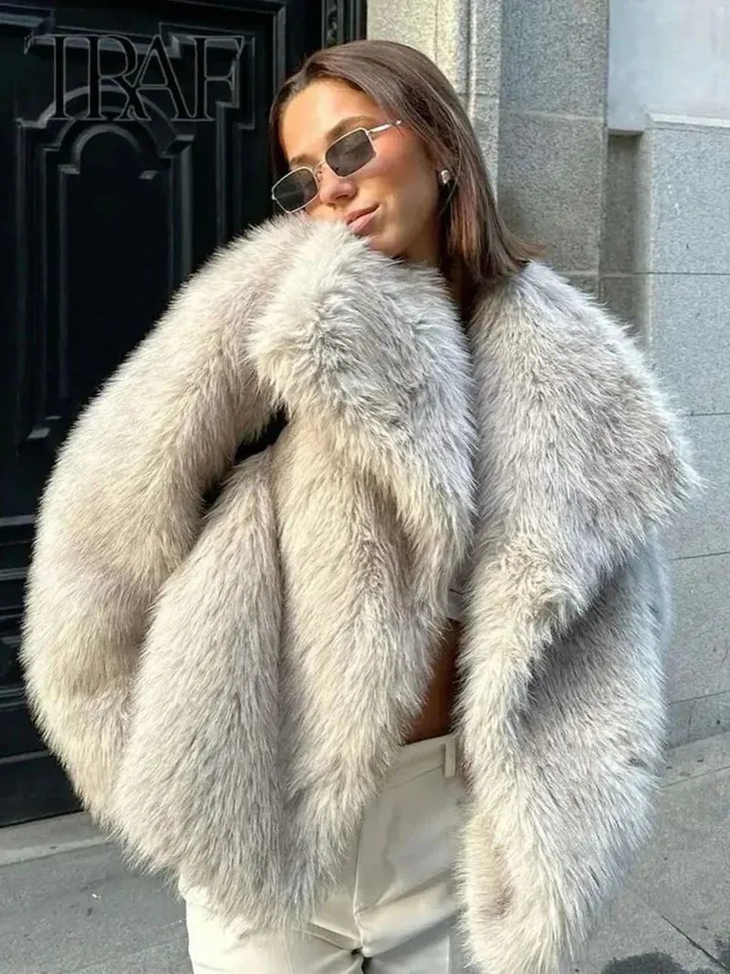RENATA - Elegant Faux Fur Jacket